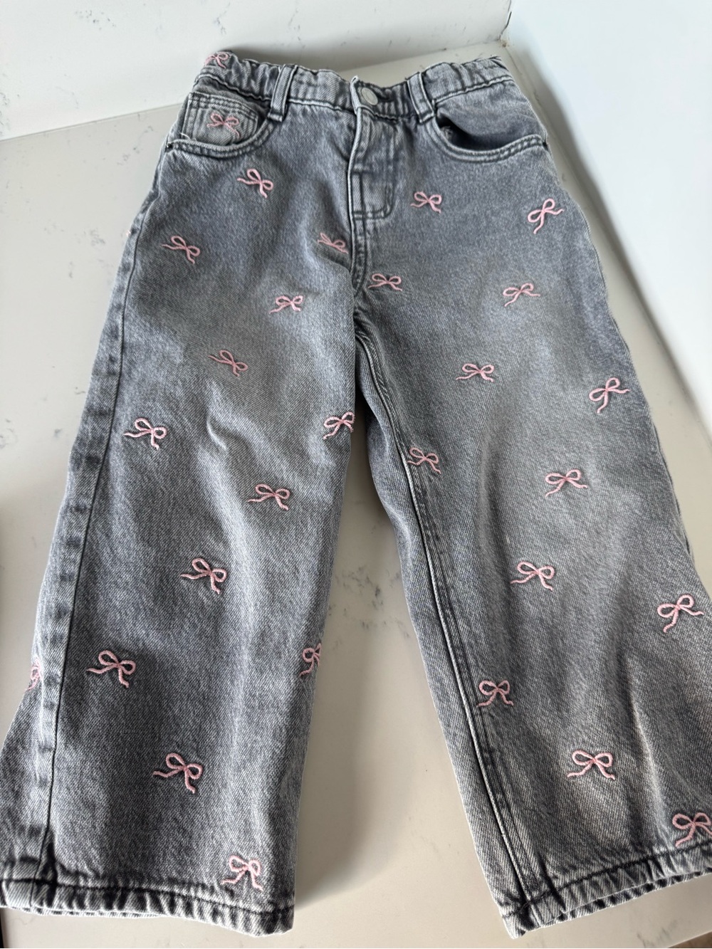 Zara Gray Wide-Leg Jeans with Pink Bow Embroidery